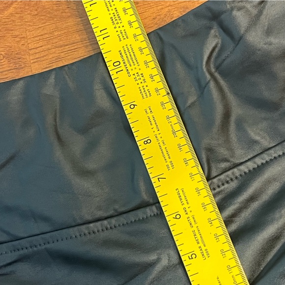 a new day Black Faux Leather Leggings size medium - Picture 5 of 7